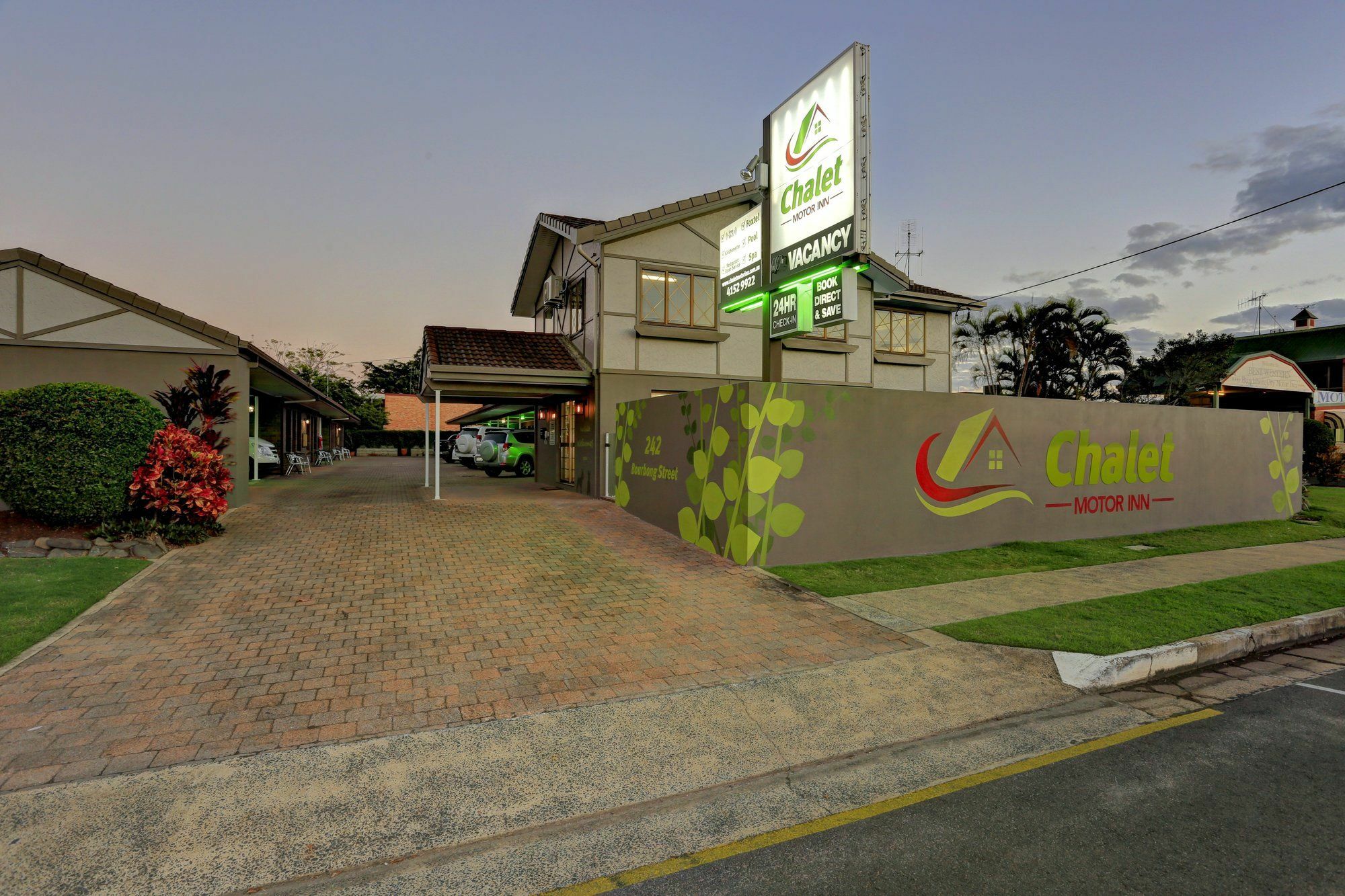 Chalet Motor Inn Μπούνταμπεργκ Εξωτερικό φωτογραφία